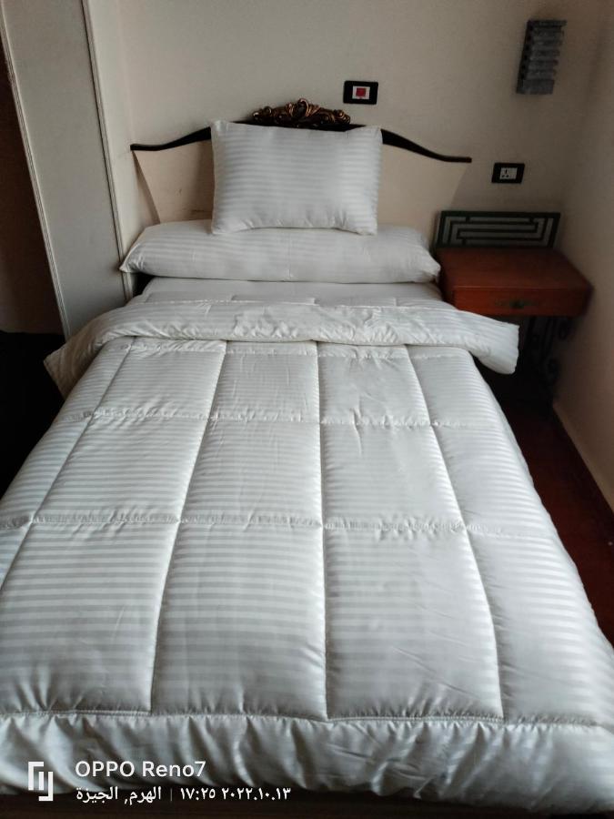 Hostel View Pyramids ไคโร ภายนอก รูปภาพ