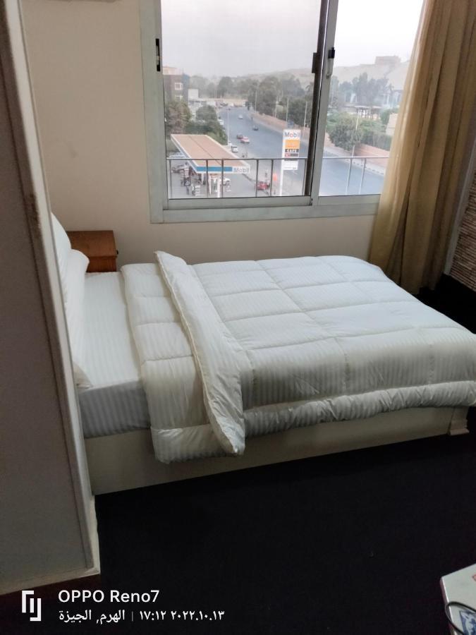 Hostel View Pyramids ไคโร ภายนอก รูปภาพ